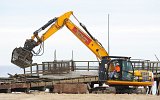 NTSG20 Selector grab performs jetty demolition duties